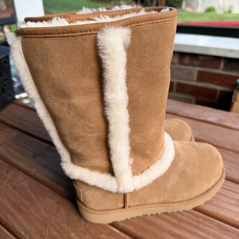 UGG Kids Classic Hadley II Sheepskin Chestnut Waterproof Suede Boots Size 2 Kids